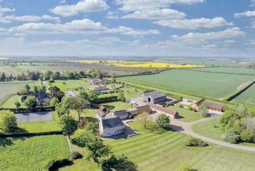 Charming Hen Cottage Countryside Retreat Lincoln - Housity