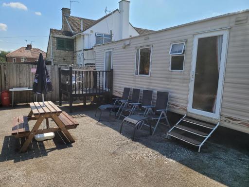 The Jackdaw B&B SELF CATERING STATIC CARAVAN FREE BREAKFAST SUPPLIED - Housity