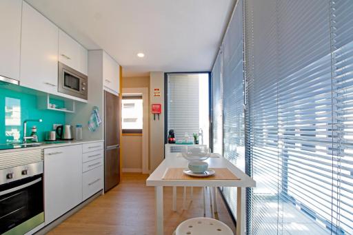 Casa São Vicente - Apartment Near City Centre with Private Parking - Housity