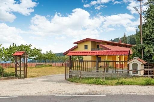 Villa Paradiso - Housity