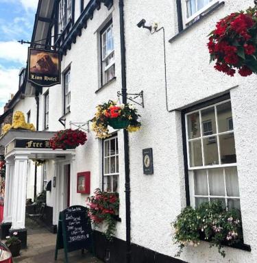 Lion Hotel Dulverton - Housity