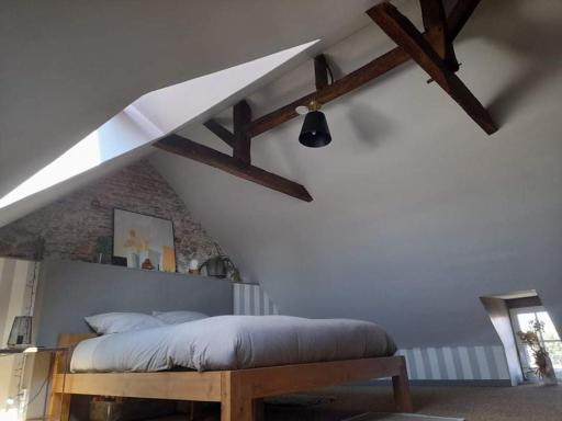 CHAMBRE DOUILLETTE DANS LONGERE AU VERT - Housity