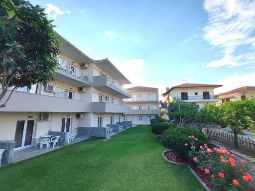 Polychrono GREEN GARDENS - Housity