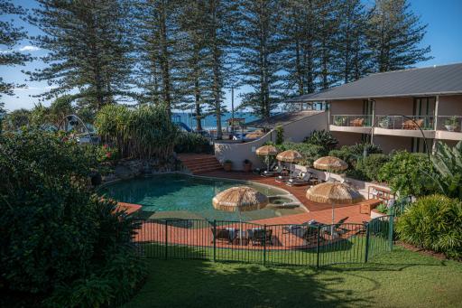 Beachfront Beach Hotel Resort - Housity