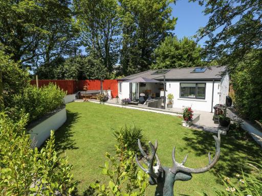 Summer House - Housity