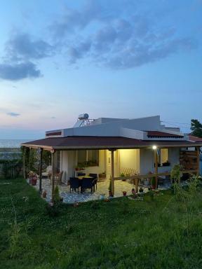 Samothraki - sea, mountain, quiet - Housity