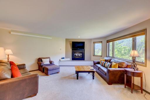 Frostfire E41 Condo - Housity