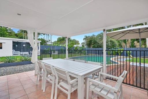 Endeavour Holiday House Clifton Beach - Housity