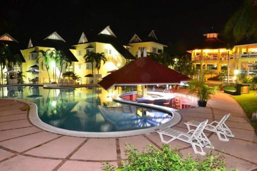 1 bedroom Penthouse Suite 63 at Mystic Ridge Resort - Housity