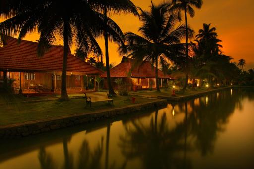 Kondai Lip Backwater Heritage Resort - Housity