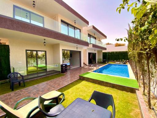 VILLA AMALOU AVEC PISCINE FAMILLE UNIQUEMENt - Housity