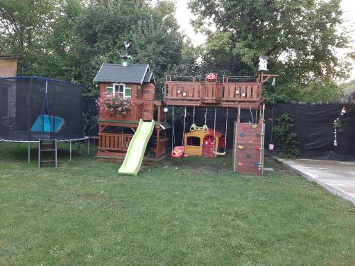 Grey House - Housity