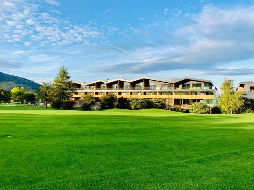 Teehouse Golf Apartment - Housity