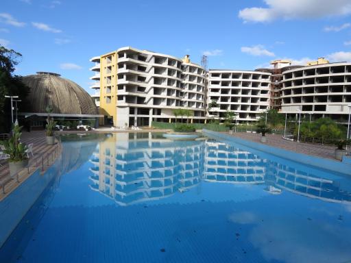 Belíssimo resort com águas termais - Housity
