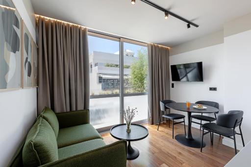 The Athenians Art Apartments - Housity