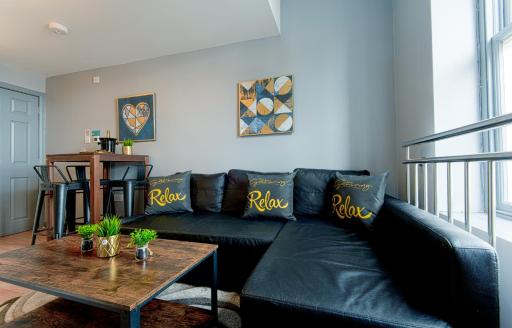 The Penthouse Gathering - Town Centre - Sleeps Up To 16 - Housity