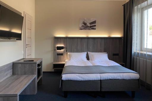 Brut Wine Hotel - Housity