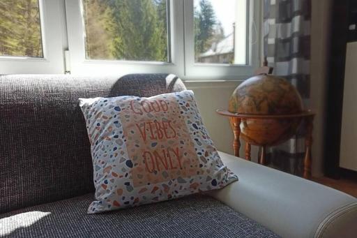 Apartmán 3+1 s krbem a zahrádkou na úpatí Krušných hor - Housity