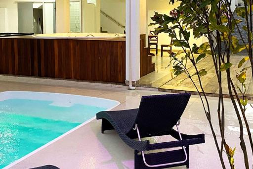 Casa de alto luxo com piscina churrasq e jacuzzi - Housity