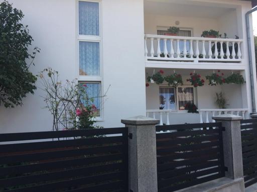 Pensiunea Grapini - Housity