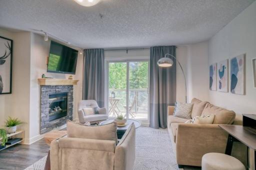 Cozy 2 BR - King and Queen Condo Sleep up to 6 for WFH & Vacation - Housity