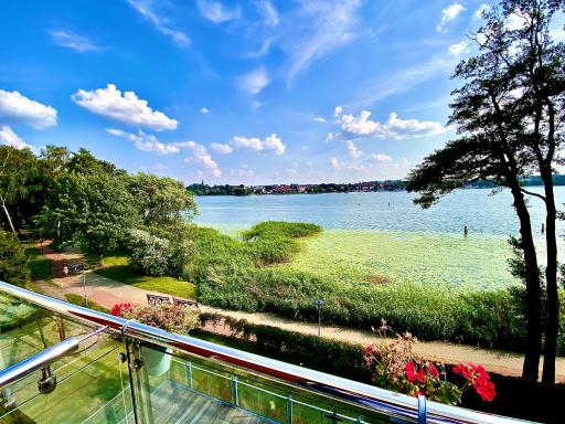 Lake View Ostróda Luxury Apartment - Housity