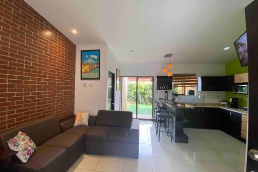 Hermosa casa, rodeada de naturaleza condominio Privado - Housity