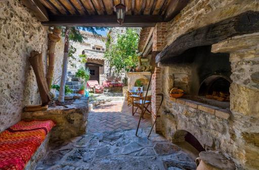 Meronas Eco House - Housity