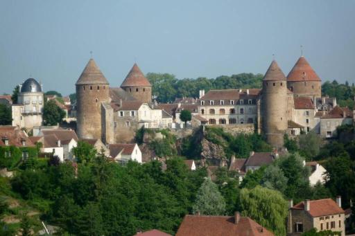 Studio sur les remparts Semur-en-Auxois BOURGOGNE - Housity