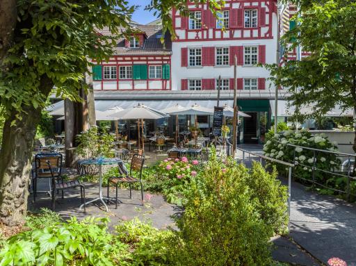 Hotel Hofgarten Luzern - Housity