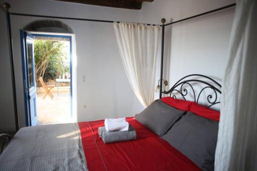 Kato Koufonisi Stone House - Housity