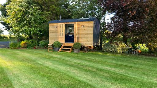 Bannfield shepherds hut - Housity