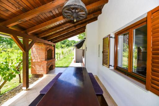 Vineyard, house with sauna, peace, self-check-in.. - Housity