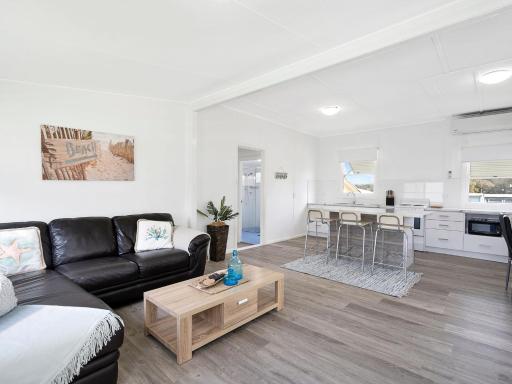 Affordable Fully Renovated Cottage - Housity