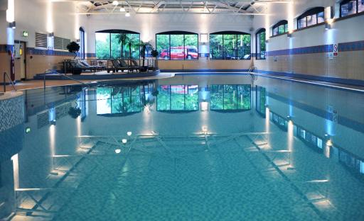 Village Hotel Manchester Hyde - Housity