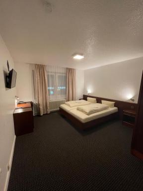 Brunnen Hotel - Housity