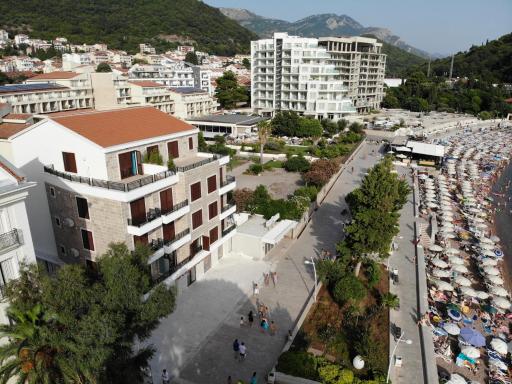 Seafront Apartments Petrovac - Housity
