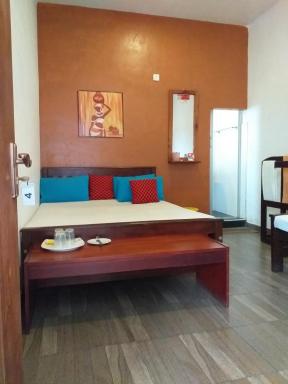 Travel Nest - Housity