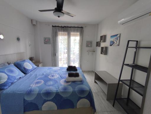 Olivia Studios - Afrodite's home near the sea - Housity