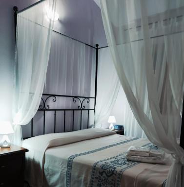 Donna Violante Porto Corallo Affittacamere - Housity