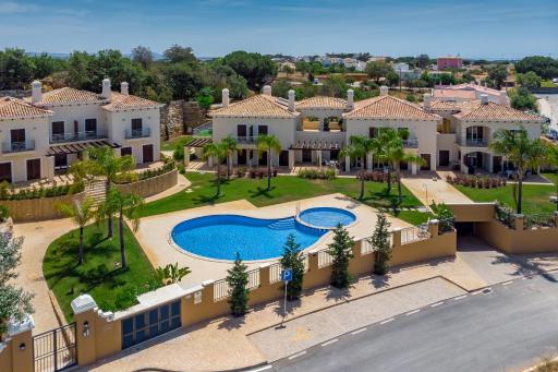 Cascata Village Lote Q - Housity