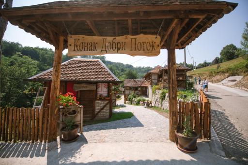 Konak Dobri Potok - Housity
