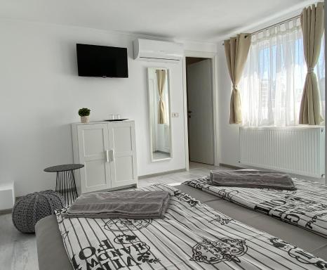 Four Rooms - Housity
