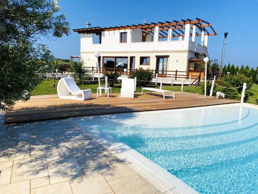 Charming Apartment in Nardo with Shared Pool - Housity