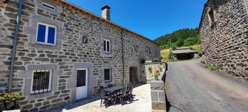 Chez Nave au pied du Meygal - Housity