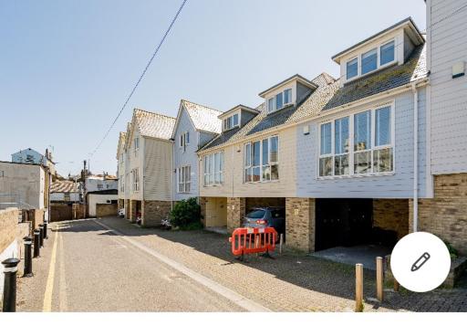 Viking Bay House - Housity