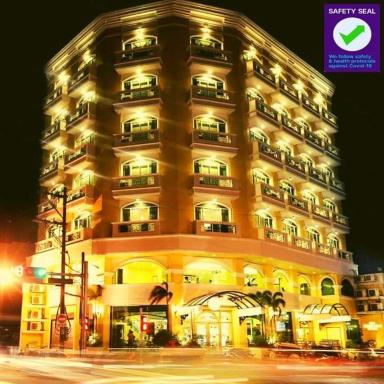 The Grand Dame Hotel - Housity