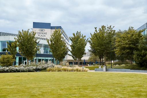 Crowne Plaza Reading East - Housity