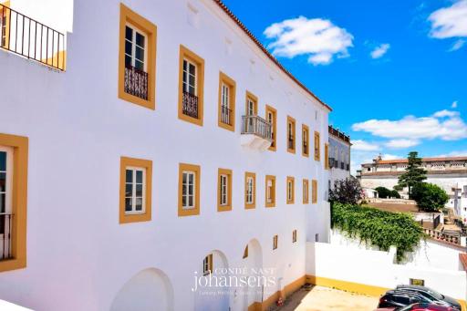 The Noble House - by Unlock Hotels - Housity