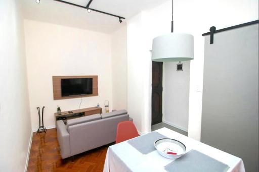 GLÓRIA INDUSTRIAL HOME - Housity